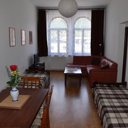 Apartmany Lenka كارلوفي فاري المظهر الخارجي الصورة