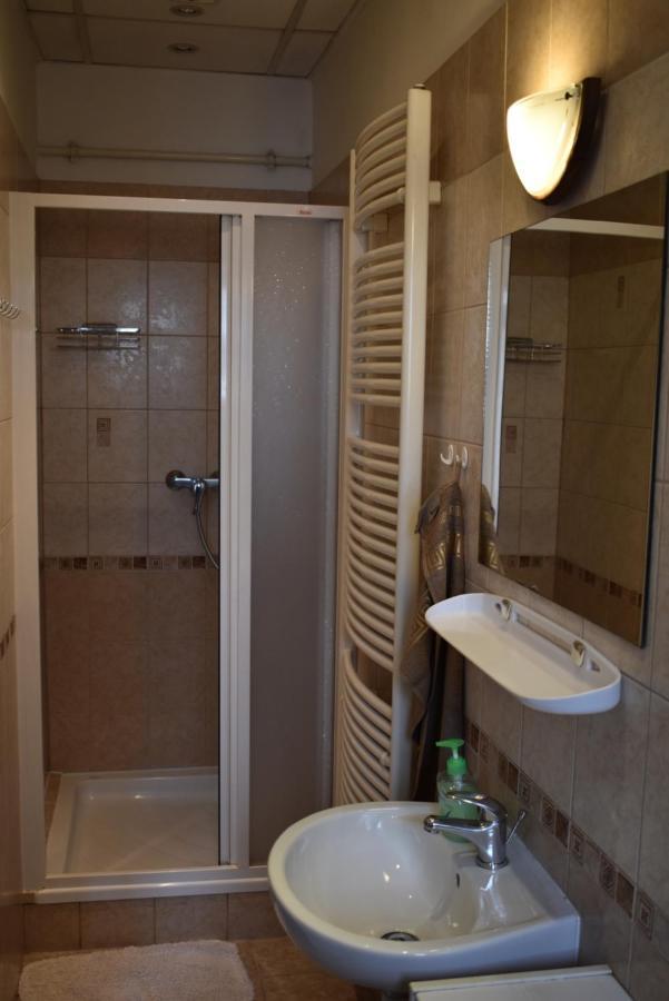 Apartmany Lenka كارلوفي فاري المظهر الخارجي الصورة