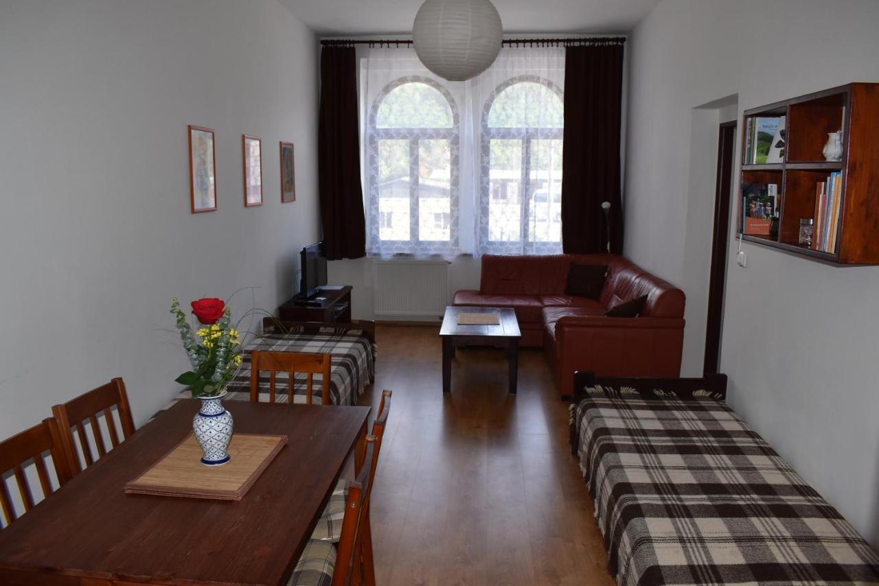 Apartmany Lenka كارلوفي فاري المظهر الخارجي الصورة